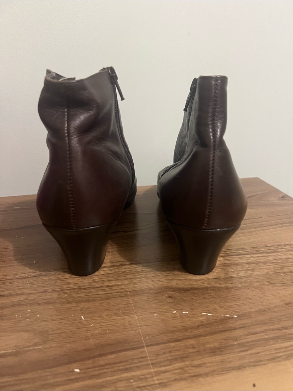 9.5 Chocolate Brown Leather Ankle Boot with Inside Zip - Picture 3 of 5